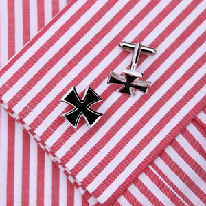 Boutons de manchette personnalisés en acier inoxydable avec croix templière noire, bordure argentée, sérigraphiés pour chemise de mariage formelle pour homme - Product Image 5