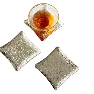 Ensemble de sous-verres en métal, tapis de protection de table de qualité supérieure pour verres à vin, tasses à café, restaurants, bars, hôtels, salles à manger - Product Image 2
