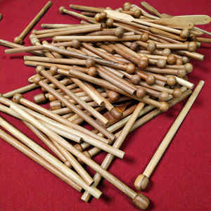 ไม้ตีกลองอะคาเซียแท้ รักษ์โลก ทำด้วยมือ รูปทรงธรรมชาติ สำหรับใช้ในชีวิตประจำวัน งานแต่งงาน และตกแต่งในวันหยุด - Product Image 2