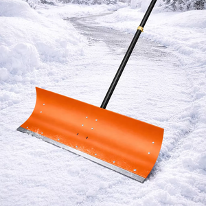 Pousse-neige à lame large de 40 pouces avec poignée réglable, pelle à neige professionnelle en métal, déneigeur manuel pour trottoirs ODGWTO002 - Product Image 1