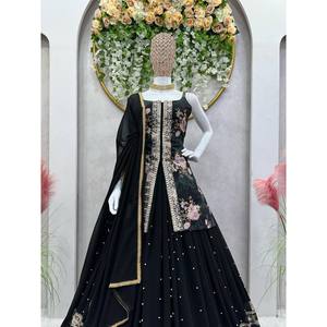 Lehenga A-Line Fait Main à Imprimé Floral de Créateur avec Dupatta, Taille Empire, en Tissu Organza, Tenue de Soirée - Product Image 5