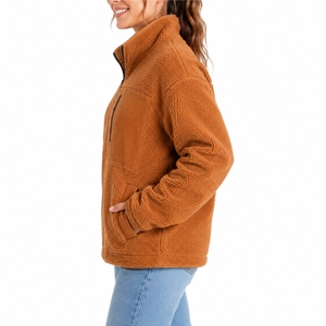 Giacca in pile Sherpa personalizzata da donna, calda, morbida, comoda, leggera, elegante, di qualità, moderna, da viaggio. - Product Image 3
