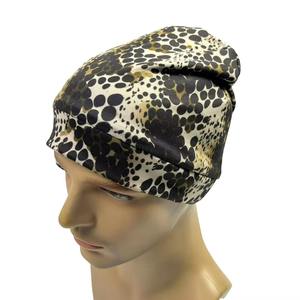 Gorro de poliéster y spandex con estampado de jungla al por mayor, forro de satén, gorro tipo beanie con logo personalizado, unisex, para ciclismo, running y entrenamiento al aire libre. - Product Image 6