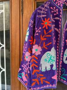 Veste en velours violet à motif éléphant, artisanat intemporel, broderie bohème, veste florale faite à la main pour femmes - Product Image 6