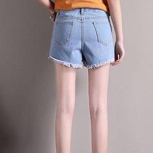 Shorts en jean bleu classique pour femme, motif imprimé au laser, style quotidien, shorts en jean tendance pour femme, shorts en jean d'été pour femme - Product Image 3