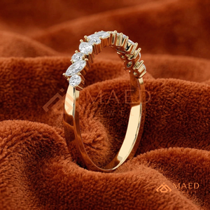 Anillo de Boda Delicado con Micro Pavé de Moissanita Chapado en Oro Amarillo de 18K para Mujer, Anillo de Eternidad Apilable con Diamantes de Laboratorio de Alta Calidad - Product Image 3