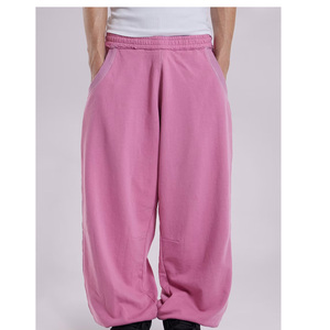 Pantalon de jogging cargo surdimensionné personnalisé pour homme, en molleton, multi-poches, streetwear, coupe ample, en coton, décontracté - Product Image 3