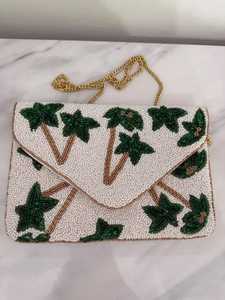 Pochette légère brodée ethnique traditionnelle pour femme, artisanat artistique fait main, design de rangement spacieux, motif floral/moderne - Product Image 5