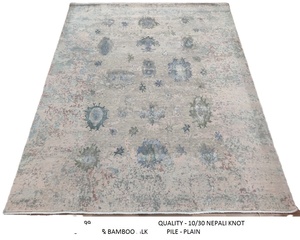 Alfombra de área de diseño abstracto de nudo nepalí de lujo Material de algodón suave de seda de bambú y lana anudada a mano - Product Image 1