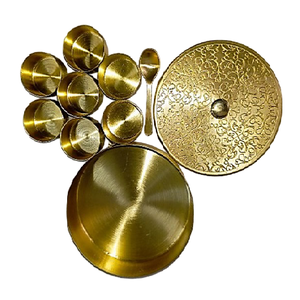 กล่องเครื่องเทศทองเหลืองคุณภาพสูงสไตล์วินเทจแบบอาหรับ พร้อมลวดลายสลักและขัดเงา กล่องเครื่องเทศทองเหลืองแท้สำหรับใช้ในครัว - Product Image 1