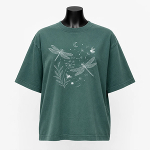 เสื้อยืดคอกลมทรงหลวมสำหรับผู้หญิง พิมพ์ลายแมลงปอสีเขียว ผ้าฝ้ายเจอร์ซีย์ 100% แขนสั้น สวมใส่สบายๆ สำหรับฤดูใบไม้ผลิและฤดูร้อน - Product Image 1