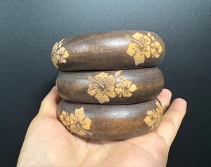 Bracelets en bois design pour femmes élégantes, bijoux naturels faits à la main, look boutique, élégants pour femmes - Product Image 3