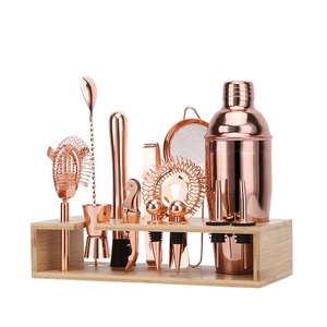 Ensemble de bar en cuivre plaqué avec accessoires de mixologie pour les événements familiaux, les réunions conviviales et les événements sociaux - Product Image 3