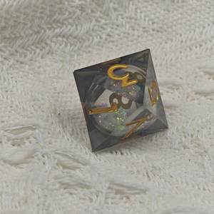 Juego de Dados Poliédricos de Resina Duradera, 7 Piezas, Hechos a Mano, Rodamiento Suave, para Juegos de Aventuras/D&D, Tradebyd - Product Image 1