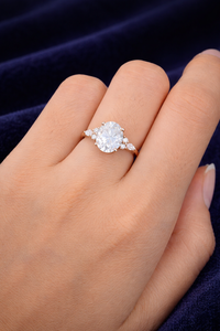 แหวนหมั้นเพชรโมอิสซาไนต์ทรงรี Elvoragems รับรองโดย IGI แหวนแต่งงานแบบวินเทจประดับเพชรคลัสเตอร์สีโรสโกลด์ แทนเพชรแท้ ทอง 14K/18K - Product Image 5