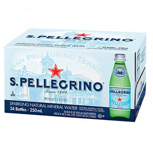 Agua San Pellegrino en botella de vidrio. Compre agua mineral natural gasificada S.Pellegrino de 8.45 onzas líquidas (paquete de 6) al mejor precio. - Product Image 1