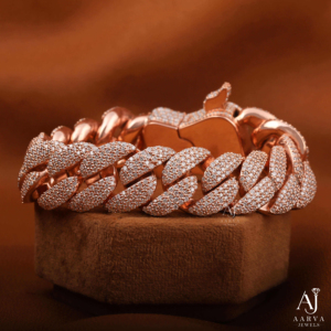 สร้อยข้อมือแต่งงานสุดหรูสำหรับทุกเพศ AARVA JEWELS ชุบทองคำชมพูและโรเดียม ประดับด้วยโมอิสซาไนต์ทรงกลมเจียระไนแบบบริลเลียนท์ พร้อมดีไซน์รูปสัตว์และประดับเพชรแบบไมโครเพฟ - Product Image 4