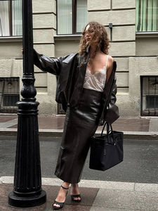 Falda Larga de Cuero Vintage para Mujer, Diseño Sólido con Cierre, Estiliza la Figura, Elegante y Chic, Ropa Urbana Femenina - Product Image 3