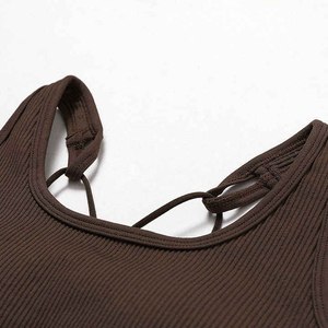 Ensemble de yoga pour femmes tendance 2026, nouvelle collection, respirant, léger, 2 pièces, sans manches, taille élastique, avec logo personnalisé - Product Image 4