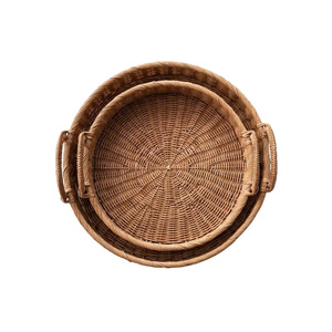 Un juego de bandejas de ratán fácil de organizar, perfecto para decorar una mesa de centro, una isla de cocina o una zona de bar. - Product Image 3