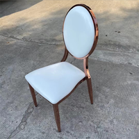 Location de meubles en fer moderne pour banquet, fête, événement, mariage, hôtel doré fantaisie, chaise de salle à manger empilable à dossier rond à prix bon marché