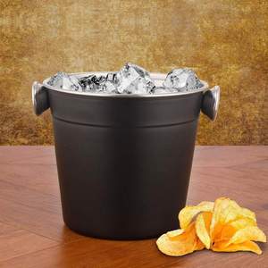 Cubo de hielo negro de acero inoxidable para bebidas Diseño elegante y duradero - Product Image 1