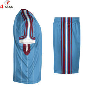 Uniforme de Fútbol Personalizado por Sublimación, Diseñado para la Identidad del Club, Transpirable, Antibacterial y de Secado Rápido - Product Image 4