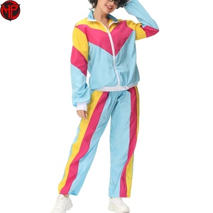 Conjunto Deportivo Impermeable Personalizado para Mujer 2026, Chaqueta Cortavientos con Logotipo y Pantalones Deportivos Reflectantes de Dos Piezas, Venta al Por Mayor - Product Image 4