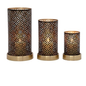 Ensemble de lanternes en laiton avec découpes géométriques, porte-bougies résistants à la chaleur, décoration intérieure et extérieure, centre de table - Product Image 1
