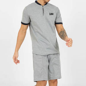 Conjunto de Camiseta y Pantalones Cortos de Moda Casual, Material de Alta Calidad con Logotipo 2026 y Diseño de Color Sólido, Estilo Urbano - Product Image 1