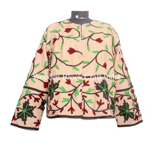 Chaqueta Acolchada de Algodón con Bordado Floral y Botones, Estilo Casual para Mujer, Hecha a Mano, Ecológica, Corta, Inspirada en la Playa, para Invierno - Product Image 5