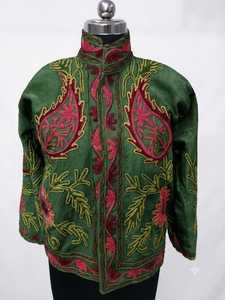 Manteau brodé Suzani, veste florale bohème, vêtement ethnique bohème, veste traditionnelle brodée à la main, fabrication artisanale, mode - Product Image 3