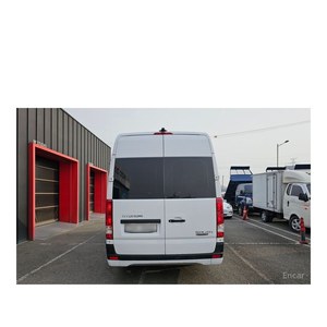 Hyundai Solati Limusina 2018/9 con 90,977 km, Diésel, Caja de Cambios Automática, Asientos de Cuero, Cámara Trasera - Product Image 4