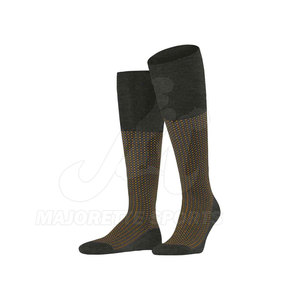 Chaussettes classiques confortables pour tous les jours, en tissu doux, légères, extensibles et élégantes, pour tenues décontractées et formelles. - Product Image 3