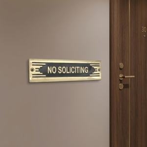 Plaque de porte en laiton de qualité supérieure « Sans sollicitations » |   Plaque d'avertissement en métal gravée pour la décoration d'entrée de maison ou de bureau, édition de luxe XLX - Product Image 2