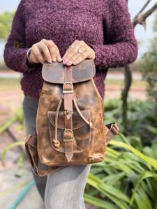 กระเป๋าเป้หนังแท้ดีไซน์ใหม่ไม่ซ้ำใคร ทันสมัย ใช้งานได้หลากหลาย ขายดี กระเป๋าเป้หนังแท้ขายส่งจำนวนมาก - Product Image 1