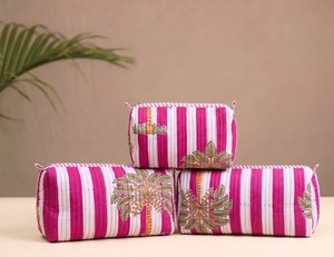 Custom Luxury 3 Pcs Quilted Pouch Set Jaipur Cotton Block Print <b>Toiletry</b> <b>Bag</b> Makeup Organizer Cosmetic Case Travel Kit <b>Women</b> <b>Bag</b> - Product Image 2