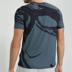 Camiseta de sublimación de moda icónica con tacto de tela premium personalizada al por mayor, con diseño único y moderno para hombre - Product Image 4