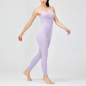 Mono de yoga para mujer, color lavanda, de cintura alta, largo completo, con tirantes finos, ajuste ceñido, transpirable, elástico, de punto, color liso. - Product Image 4