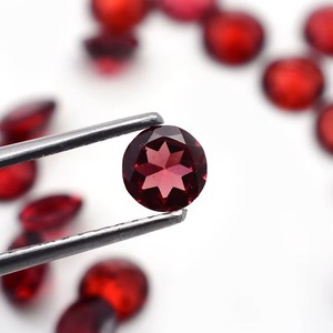 Natural Red <b>Garnet</b> Round Brilliant Cut Loose Gemstone 5mm IGI Certified <b>Garnet</b> Stone For Jewelry Making Wholesale Price Bulk - Product Image 3