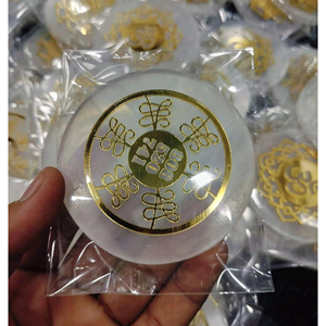 แผ่นคริสตัลเซเลไนต์ขัดเงาธรรมชาติ แกะสลักลายดอกไม้แห่งชีวิต แผ่นคริสตัลสำหรับทำความสะอาด ใช้สำหรับการทำสมาธิเรกิ - Product Image 1