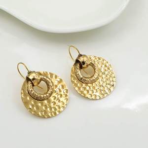 Boucles d'oreilles pendantes bohèmes en laiton plaqué or, bijoux de mode unisexe, disques martelés, ton argent, rondes - Product Image 5