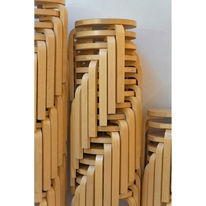 Tabourets en bois courbé faits à la main en gros |   Meubles Artisanaux de Moradabad - Product Image 1