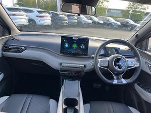 Auto Eléctrico BYD Dolphin Surf con Volante a la Derecha - Product Image 6