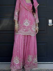Conjunto Indio-Pakistaní Rosa Bordado, Vestido de Manga Larga con Dupatta, Traje de Encaje Floral para Bodas y Festivales - Product Image 4