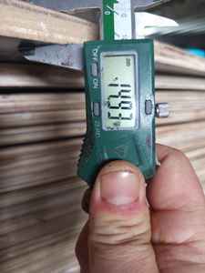 Contrachapado Negro Recubierto con Película, Tablero Fenólico para Encofrados de Construcción Marina - Product Image 4