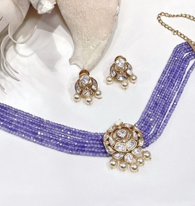 Ensemble collier et boucles d'oreilles en laiton plaqué or de qualité supérieure, classique et élégant, pour les occasions de mariage et de fête, collection pour femmes - Product Image 5