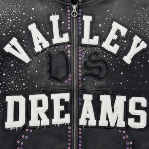 Sudadera con Capucha Valley Dreams con Pedrería para Hombre, Estilo Urbano, Estampado Brillante Negro, Logotipo Frontal, Ropa de Invierno, Forro Polar Transpirable - Product Image 4