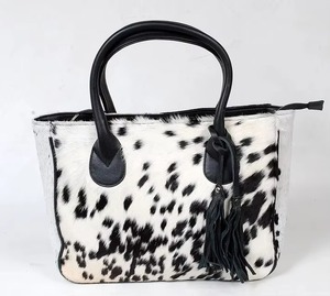 Bolso Tote de Cuero de Vaca con Pelo, Hecho a Mano, Bolso de Cuero Premium, Bolso Tote Vintage de Gran Capacidad - Product Image 1