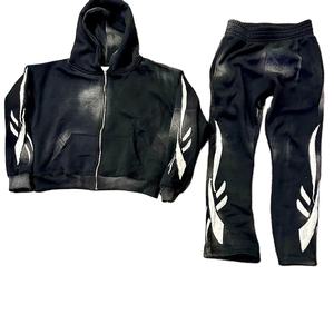 Fabricación de Ropa Deportiva Personalizada de Alta Calidad, Chándales de Color Sólido para Hombre, con Cremallera y Estampado Serigrafiado - Product Image 1